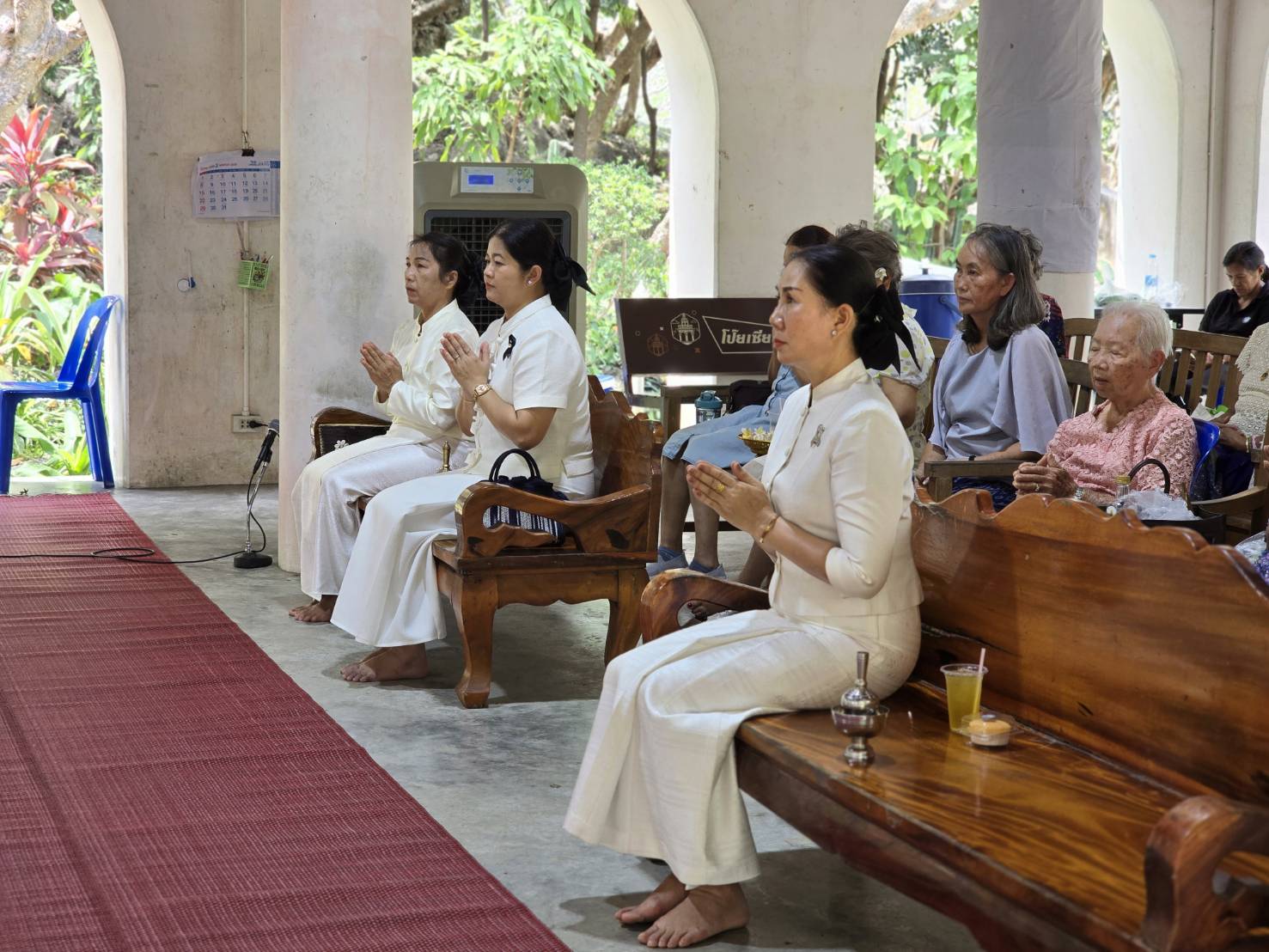 title - ปฏิรูปที่ดินจังหวัดเพชรบุรี พร้อมด้วย เจ้าหน้าที่ ส.ป.ก.เพชรบุรี ร่วมรับฟังพระธรรมเทศนาในกิจกรรมวันธรรมสวนะ เพื่อสืบสานพระพุทธศาสนา ตามรอยธรรมพระบาทสมเด็จพระจอมเกล้าเจ้าอยู่หัว